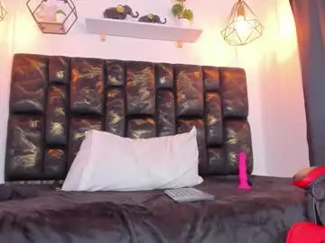 Chaturbate Live Sex Cam of spicywhite_