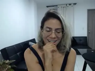 Chaturbate Adult Video Chat of candydowson1