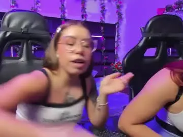 Chaturbate Best live sex cam show of hornyy_mom