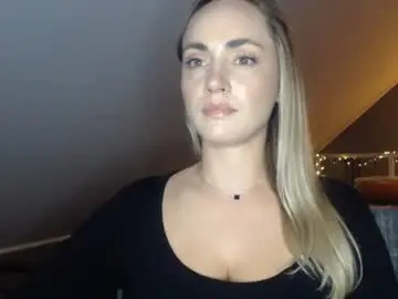 Teasing milf cams