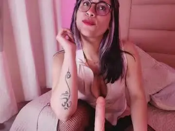 Chaturbate Adult Video Chat of monserrat_towers