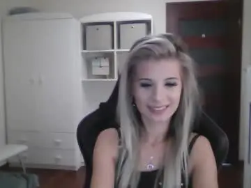 Chaturbate Free Porn Cam of kristineamore