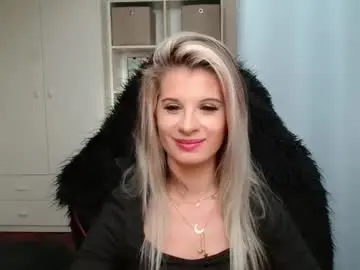 Chaturbate Free Live Porn of kristineamore