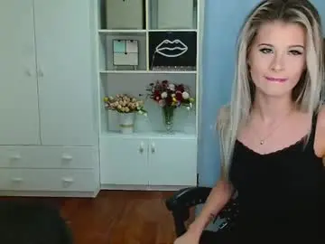 Chaturbate Best live sex cam show of kristineamore