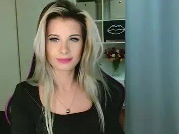 Chaturbate Live Porn of kristineamore