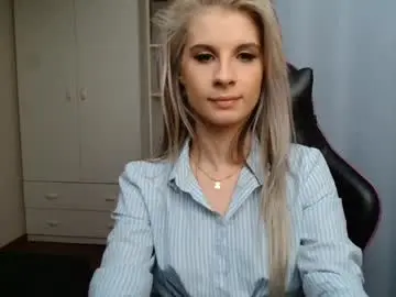 Chaturbate Best live sex cam show of kristineamore