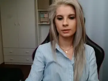 Chaturbate Live Porn of kristineamore