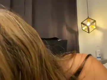 Chaturbate Nude Webcam of valery_and_dani_