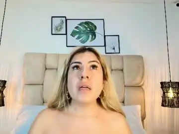 Chaturbate Best live sex cam show of sarablonde_t