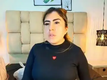Chaturbate Live Sex Cam of sarablonde_t