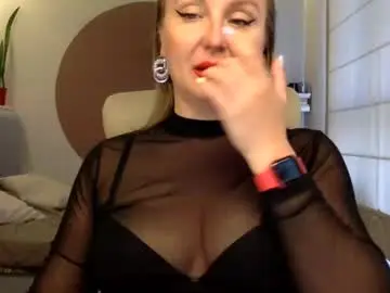 Chaturbate Best live sex cam show of dom_mummy