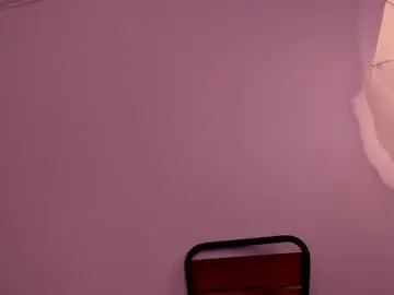 Chaturbate Live Sex Cam of cloehonney