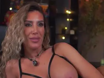 Chaturbate Live Sex of evelyn_evyy