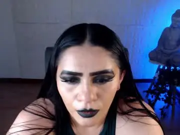 Chaturbate Sex Cam of emili_evans_