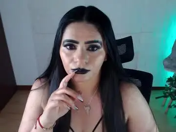 Chaturbate Free Porn Cam of emili_evans_