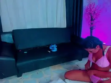 Chaturbate Live Sex Cam of lucretia_love