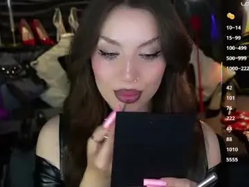 Chaturbate Live Sex of mistress_darsy
