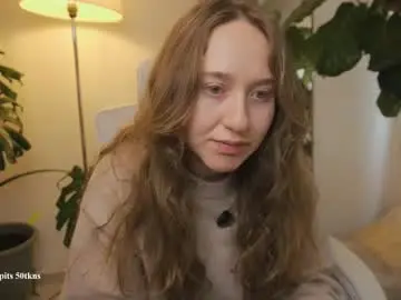 Chaturbate Live Sex Cam of skarpio17