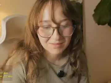 Chaturbate Live Sex Cam of skarpio17
