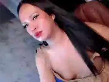 Chaturbate Live Sex Cam of abigail_vergara