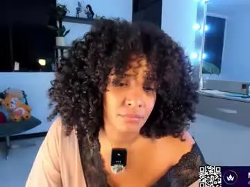 Chaturbate Live Sex Cam of bronzetease