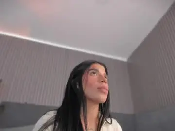 Chaturbate Adult Webcam of emelie_89