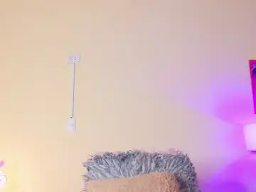 Chaturbate Live Sex Cam of maithe_022