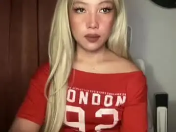 Chaturbate Live Porn of makemesquirt_xxx