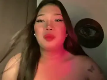 Chaturbate Live Sex Cam of makemesquirt_xxx