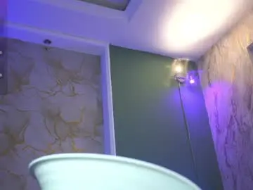 Chaturbate Live Sex of mia_coliin