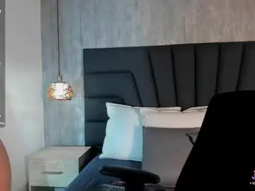 Chaturbate Live Porn of sara_stone17