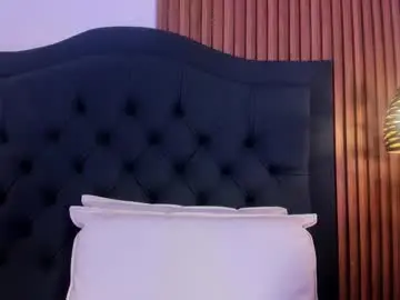 Chaturbate Live Sex Cam of sara_stone17