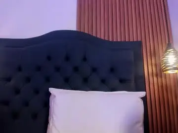 Chaturbate Live Sex Cam of sara_stone17