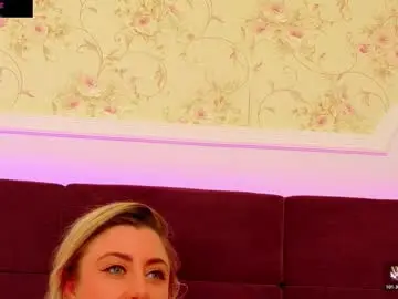 Chaturbate Watch Live Sex Cams of evelinhill