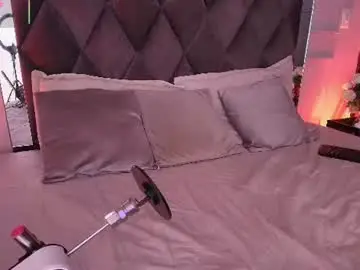 Chaturbate Free Porn Cam of evelyn__16
