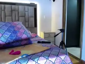 Chaturbate Adult Webcam of pink__tiffany