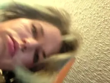 Chaturbate Live Sex Cam of nikkithickumss