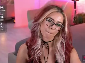 Chaturbate Live Sex Cam of cindefucknrella