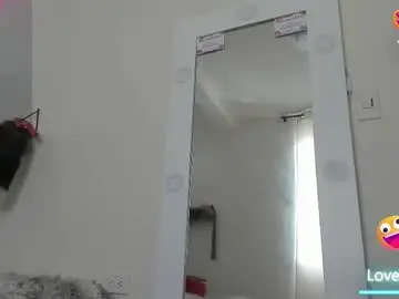 Chaturbate Live Porn of luna_staar24