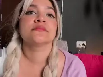 Chaturbate Adult Video Chat of emilyjhonson_1
