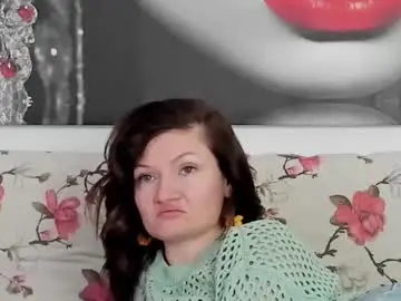 Chaturbate Nude Webcam of illegalbeauty87