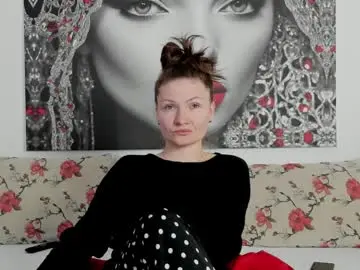 Chaturbate Free Live Porn of illegalbeauty87