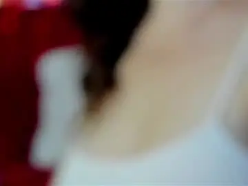 Chaturbate Live Sex Cam of illegalbeauty87