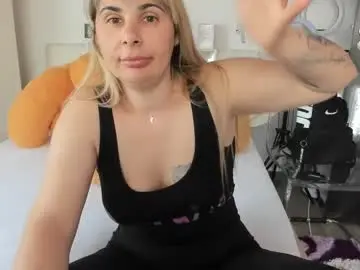 Chaturbate Live Sex Cam of eroticsensualkitty4u