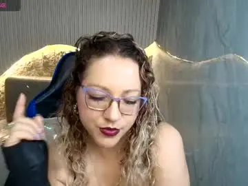 Chaturbate Sex Cam of rubia_encantada_r