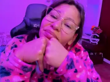 Chaturbate Adult Video Chat of esmeralda_milf1