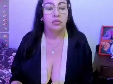 Chaturbate Live Porn of esmeralda_milf1