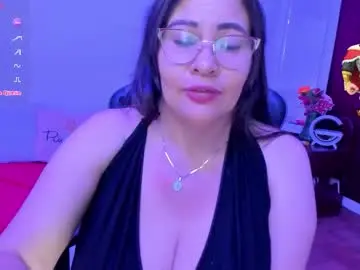 Chaturbate Nude Webcam of esmeralda_milf1