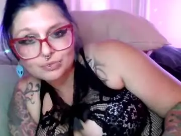 Chaturbate Free Porn Cam of moonpulseraven