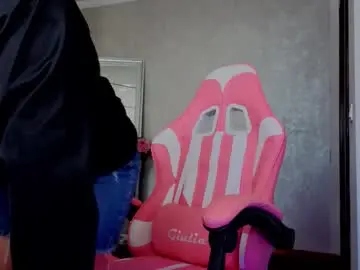 Chaturbate Watch Live Sex Cams of reina_cummings